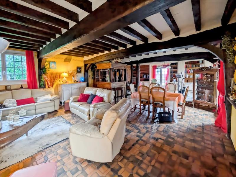 Maison - 220 m² - 6 pièces