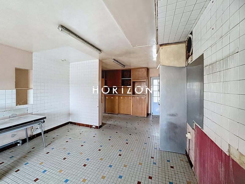 Maison ancienne - 240 m² - 10 pièces