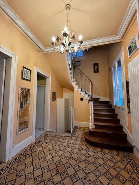 Propriété - 160 m² - 7 pièces