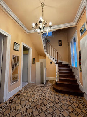 Propriété - 160 m² - 7 pièces