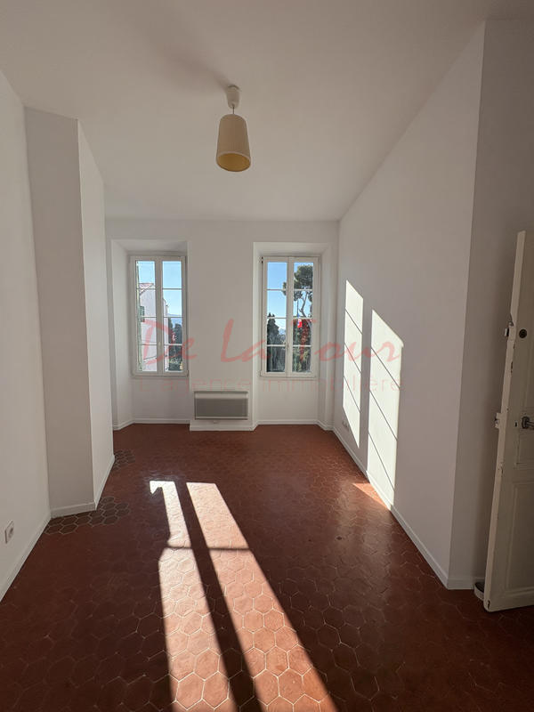 Appartement - 93 m² - 4 pièces