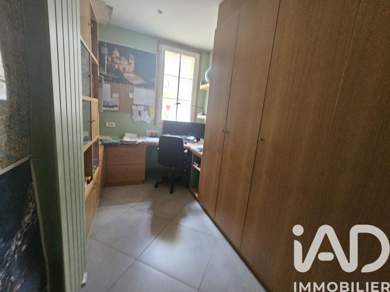 Maison - 185 m² - 9 pièces