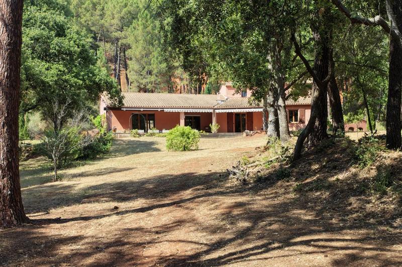 Maison - 232 m² - 6 pièces