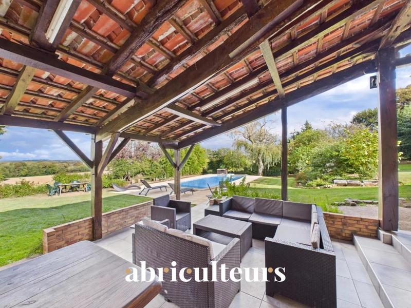 Maison ancienne - 235 m² - 8 pièces