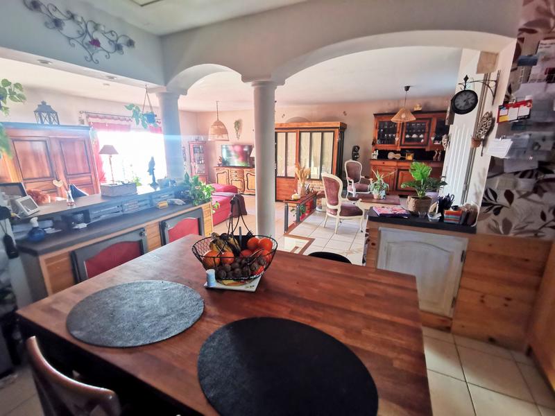 Maison traditionnelle - 185 m² - 7 pièces