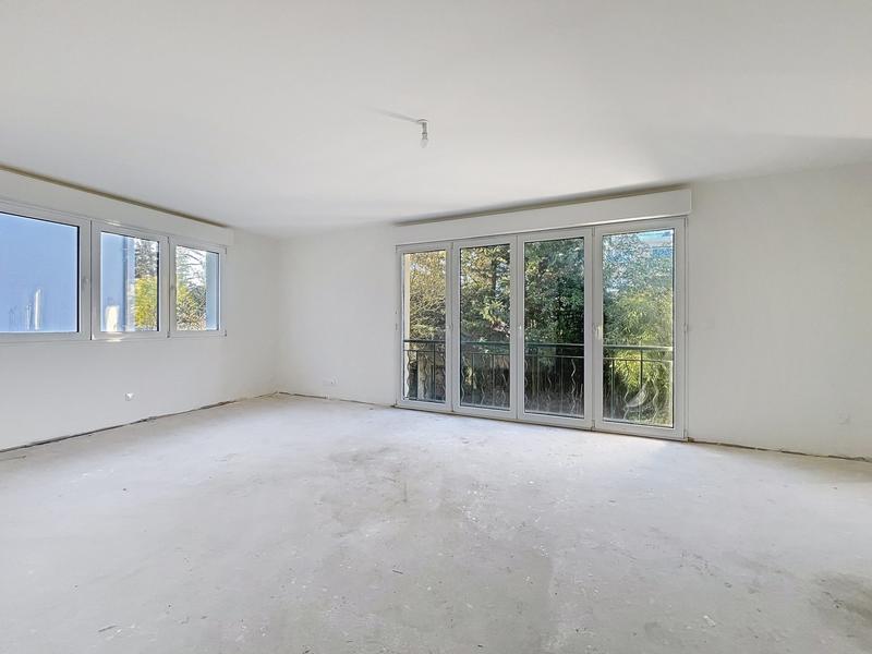 Maison - 260 m² - 10 pièces