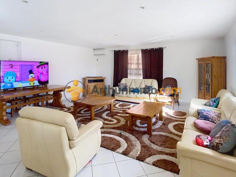 Maison - 190 m² - 9 pièces