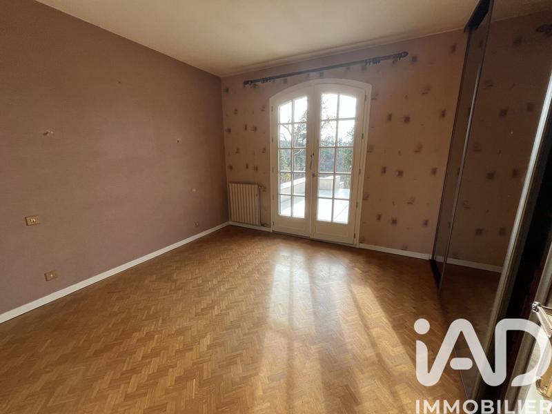 Maison - 181 m² - 5 pièces