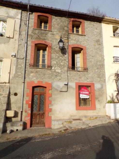Maison - 325 m² - 11 pièces