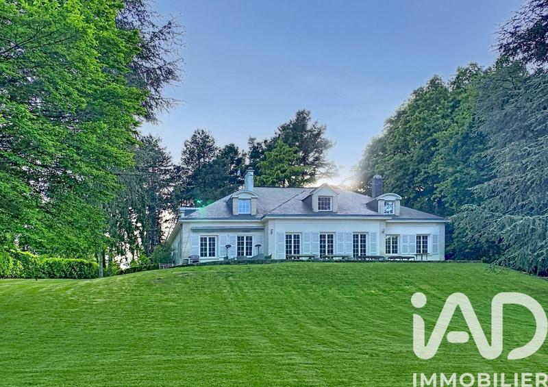 Maison - 346 m² - 9 pièces