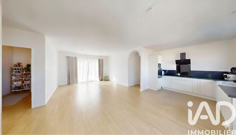 Maison - 95 m² - 5 pièces