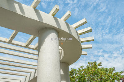 Maison - 392 m² - 14 pièces