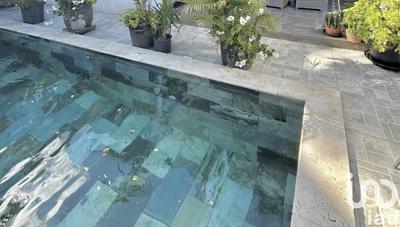 Maison - 250 m² - 7 pièces