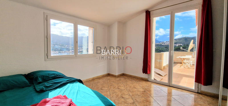 Villa - 237 m² - 10 pièces