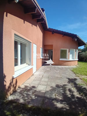 Maison - 180 m² - 5 pièces