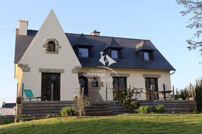 Maison - 143 m² - 6 pièces