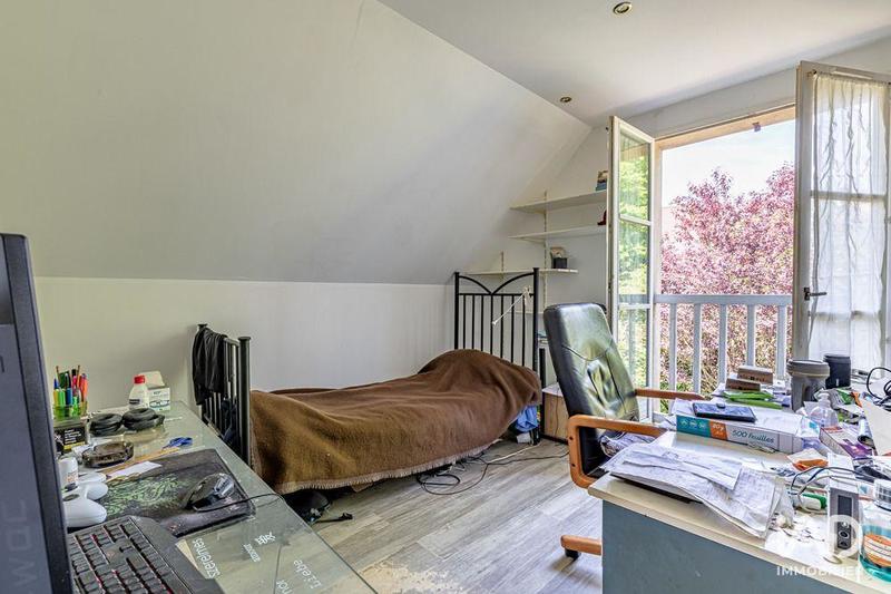 Maison - 225 m² - 6 pièces