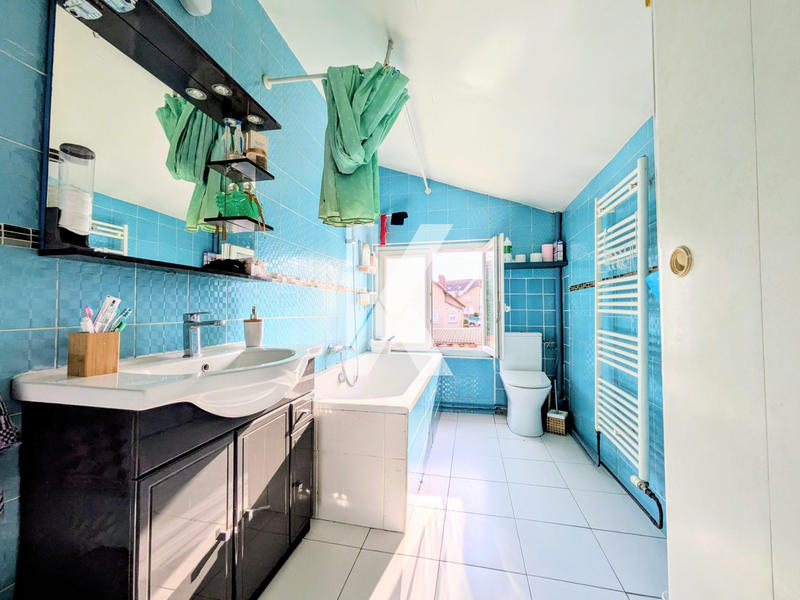 Maison - 89 m² - 5 pièces