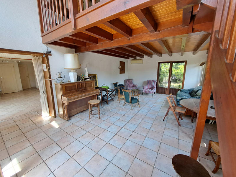Maison - 197 m² - 7 pièces