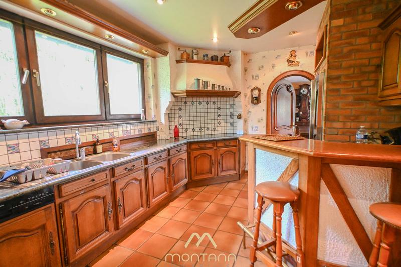 Maison - 450 m² - 10 pièces