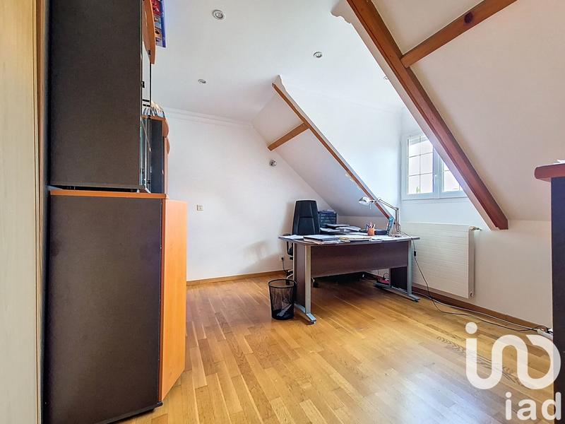 Maison - 210 m² - 7 pièces