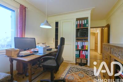 Maison - 209 m² - 8 pièces