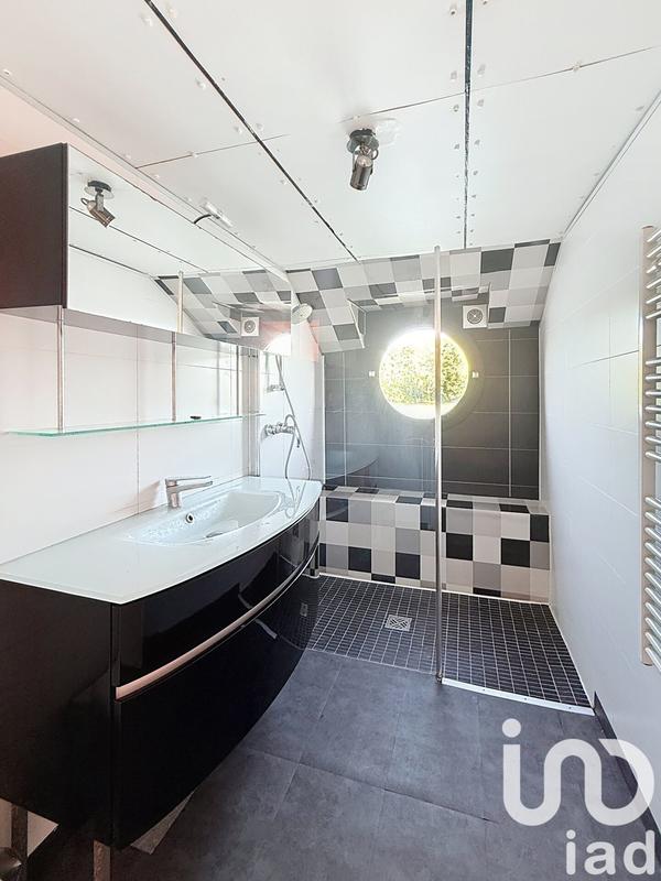 Maison - 170 m² - 5 pièces