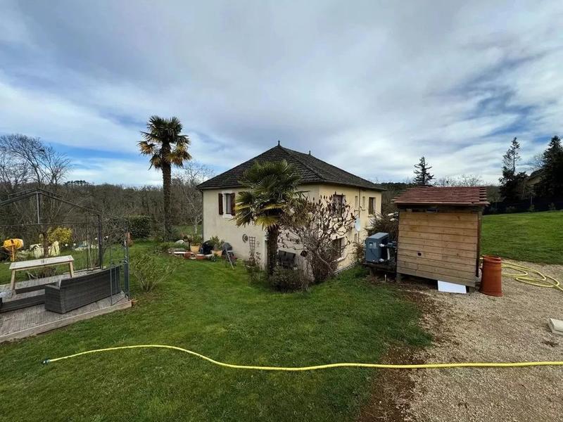 Maison - 180 m² - 7 pièces