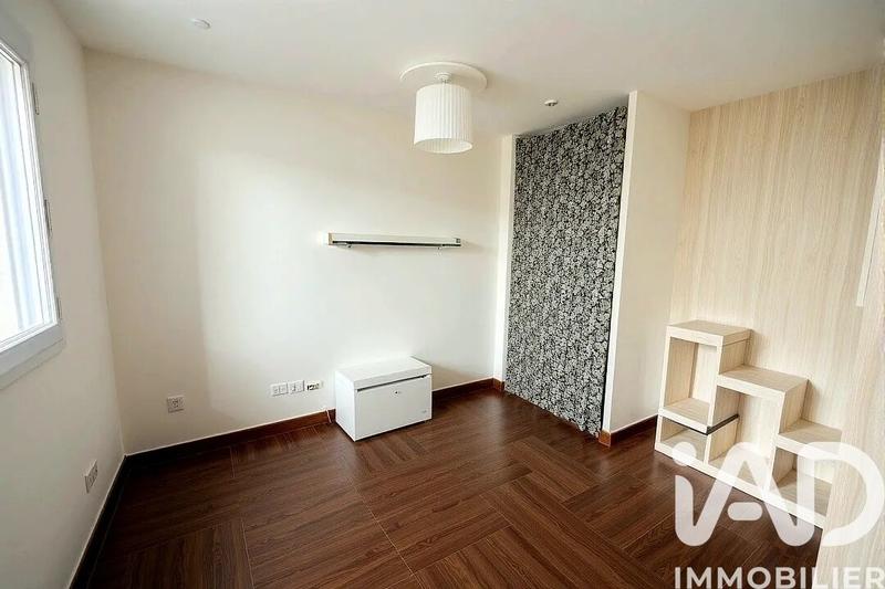 Maison - 200 m² - 7 pièces