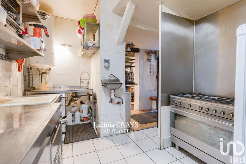 Local commercial - 213 m²