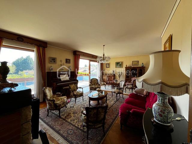 Maison d'architecte - 300 m² - 8 pièces