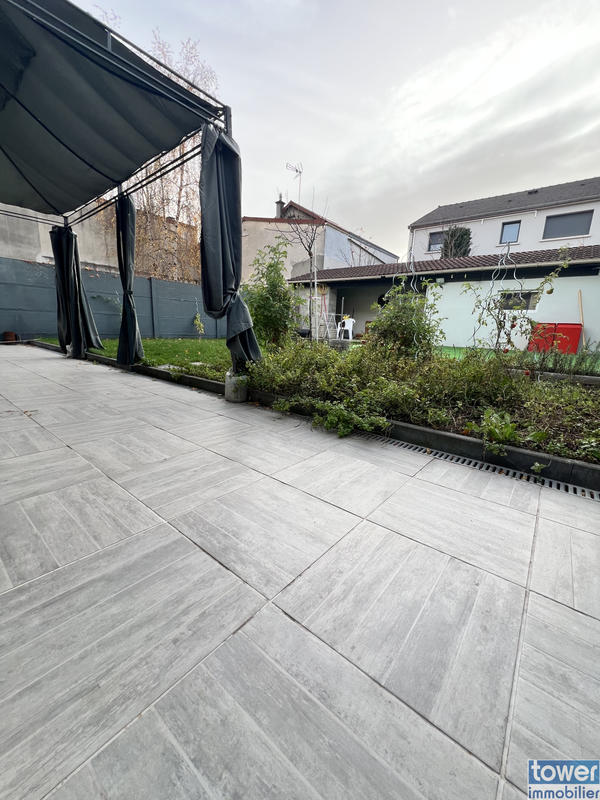 Maison - 110 m² - 6 pièces