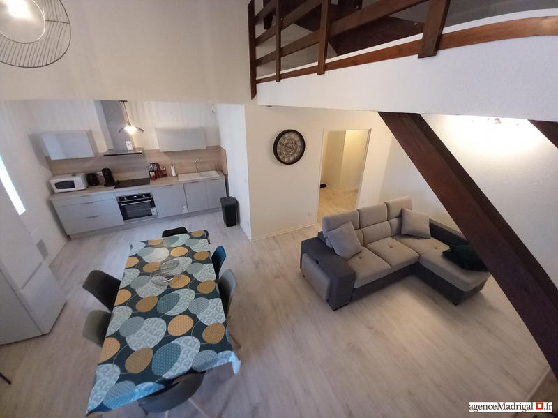 Appartement - 81 m² - 3 pièces