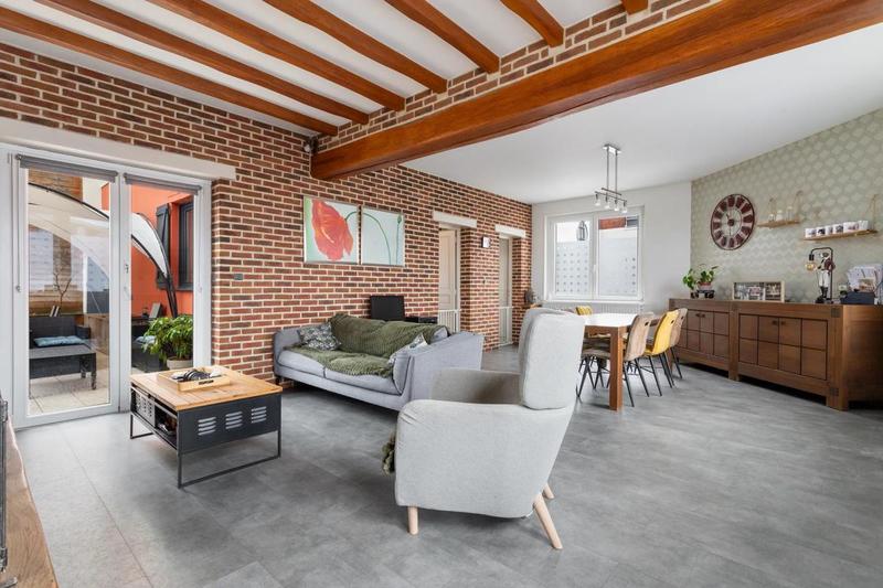 Maison - 229 m² - 8 pièces