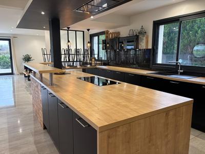 Maison - 169 m² - 6 pièces