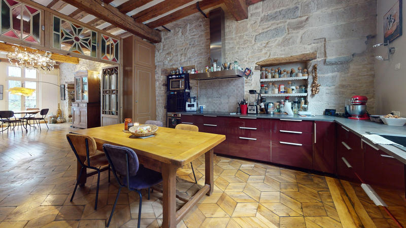 Maison - 321 m² - 17 pièces