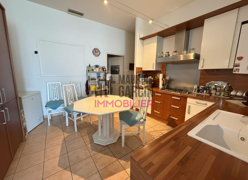 Appartement - 85 m² - 3 pièces