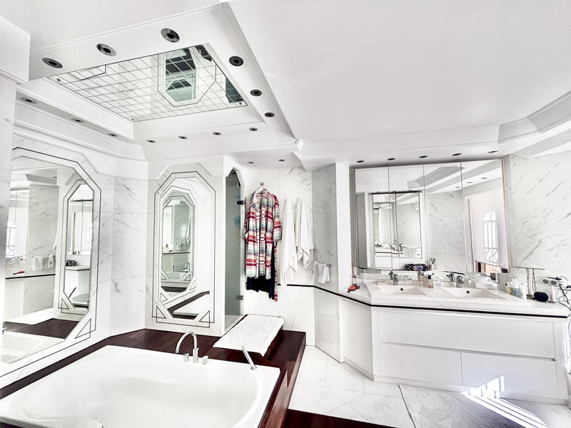 Villa - 530 m² - 10 pièces