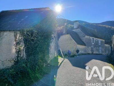 Maison - 180 m² - 5 pièces