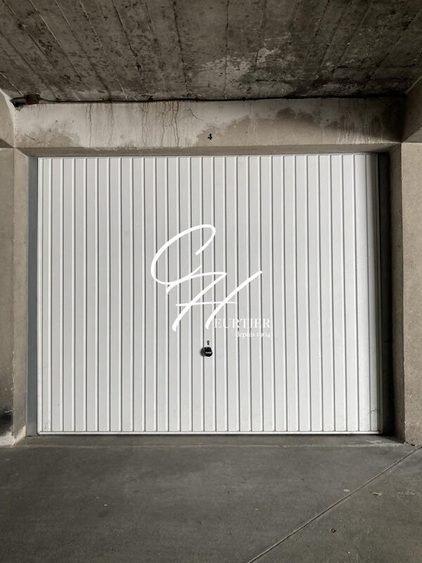 Parking / Garage - 15 m²