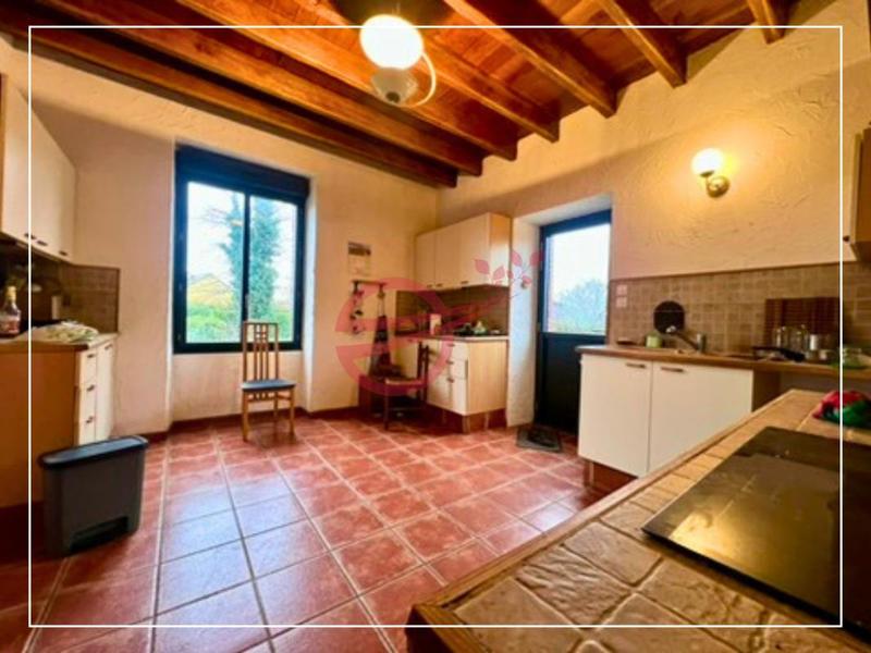 Maison en pierre - 166 m² - 7 pièces