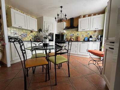 Viager - Maison traditionnelle - 240 m² - 6 pièces