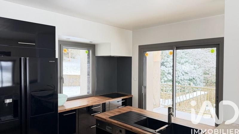 Maison - 171 m² - 7 pièces