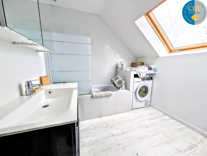 Maison - 94 m² - 5 pièces