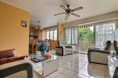 Appartement - 79 m² - 4 pièces