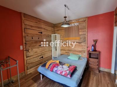 Maison - 145 m² - 10 pièces