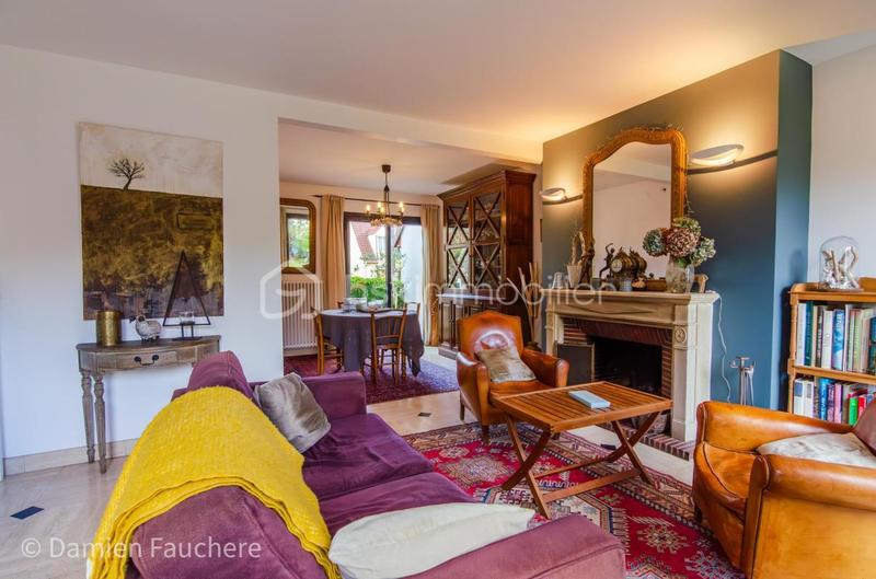 Maison traditionnelle - 150 m² - 8 pièces