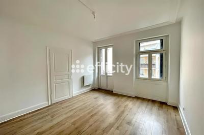 Appartement - 87 m² - 4 pièces