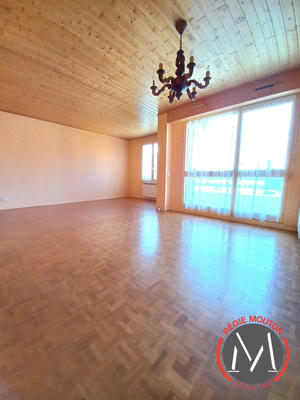 Appartement - 99 m² - 3 pièces