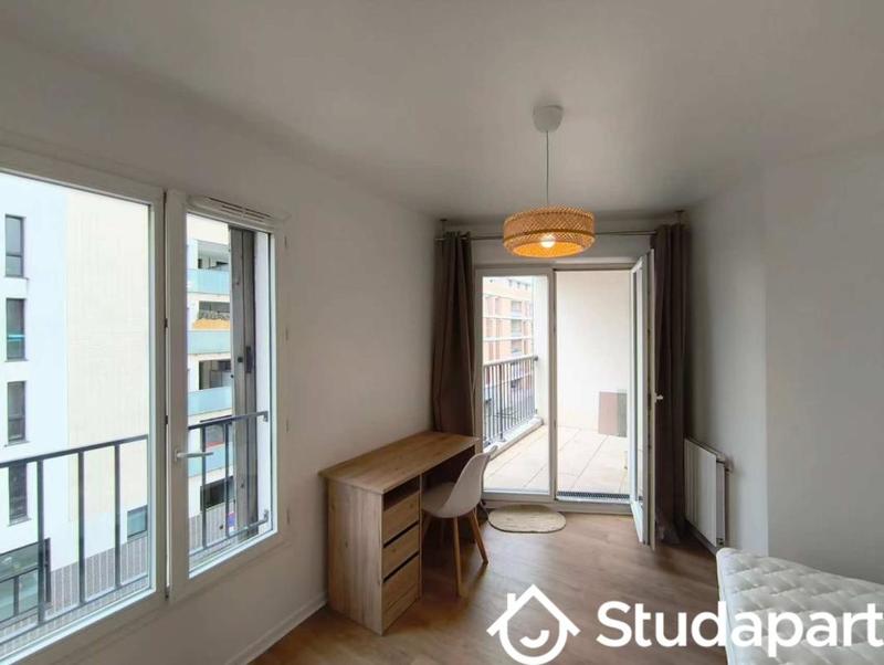 Chambre - 11 m² - 1 pièce